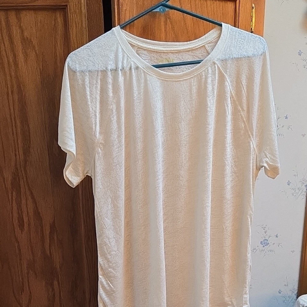 Cream Colored Tek Gear Short Sleeve T-Shirt